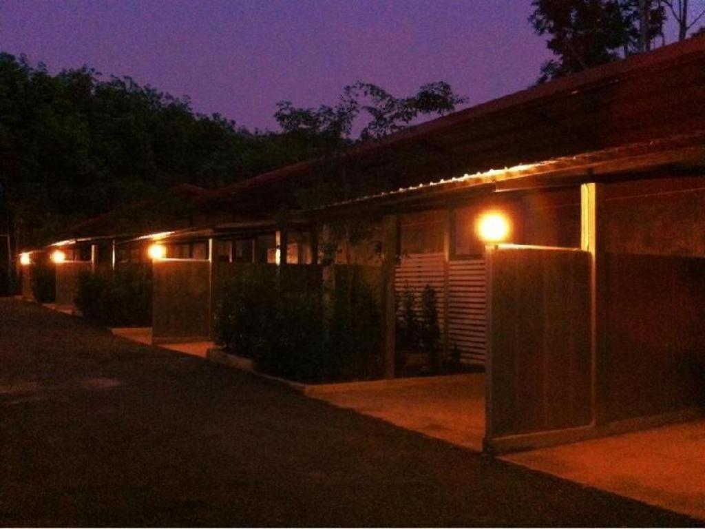 Secret Garden Trang Resort Buitenkant foto